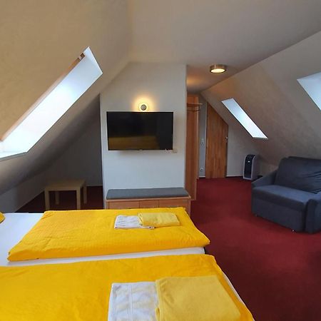 Hotel/Restaurant Balkan ซึมเมอร์ดา ภายนอก รูปภาพ