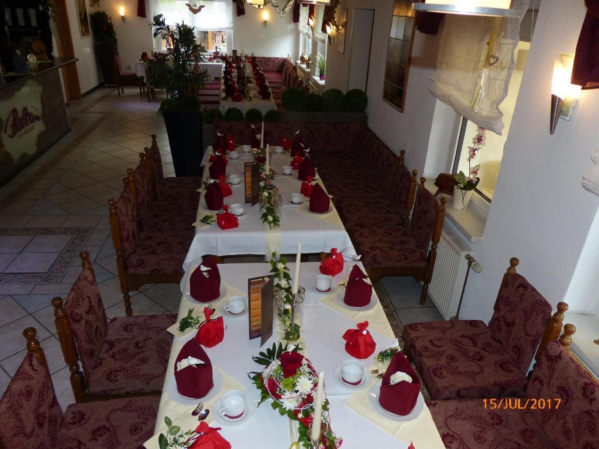 Hotel/Restaurant Balkan ซึมเมอร์ดา ภายนอก รูปภาพ