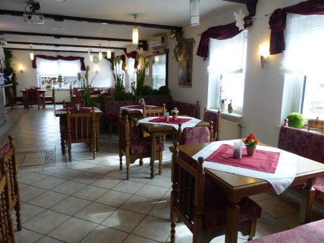 Hotel/Restaurant Balkan ซึมเมอร์ดา ภายนอก รูปภาพ
