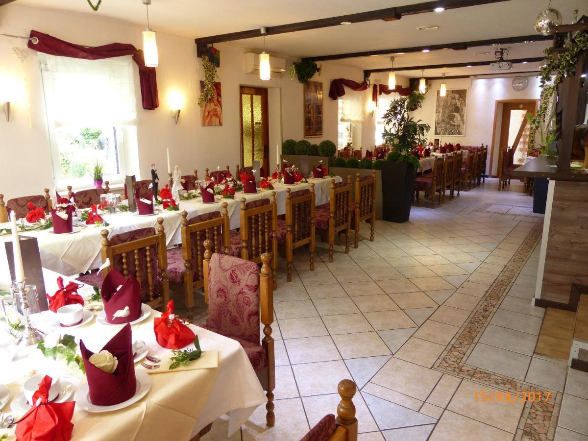 Hotel/Restaurant Balkan ซึมเมอร์ดา ภายนอก รูปภาพ
