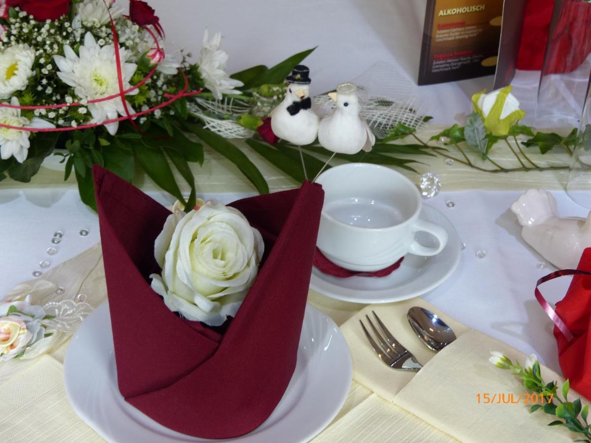 Hotel/Restaurant Balkan ซึมเมอร์ดา ภายนอก รูปภาพ