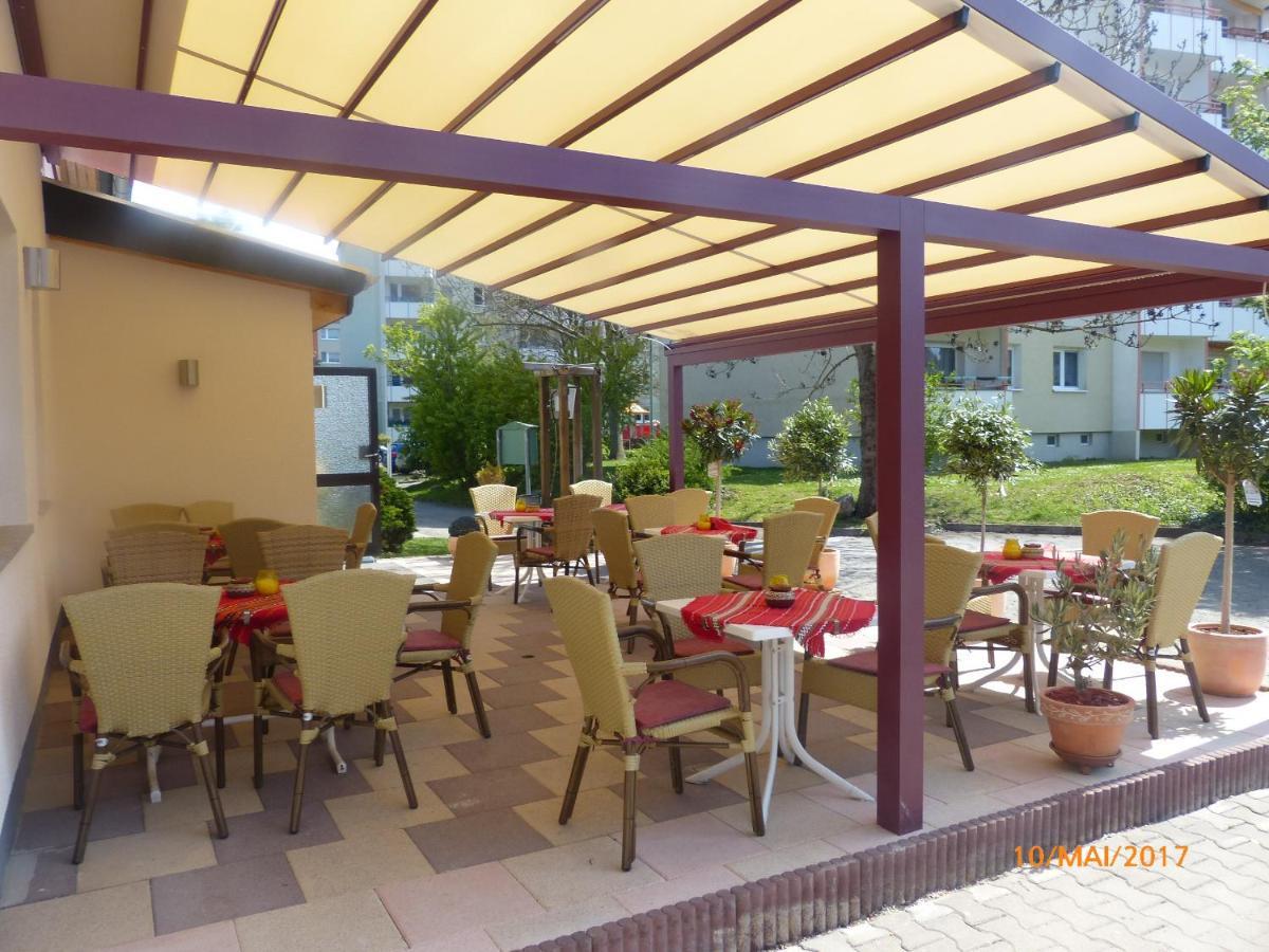 Hotel/Restaurant Balkan ซึมเมอร์ดา ภายนอก รูปภาพ